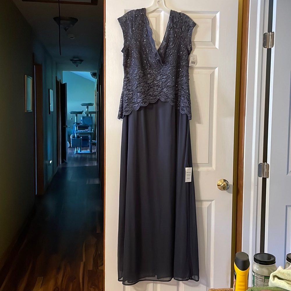 David’s Bridal Mother of the Bride/Groom dress